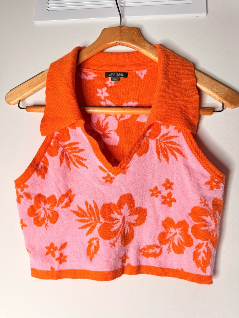 wild fable Pink and Orange Floral Collared Knit Crop Top